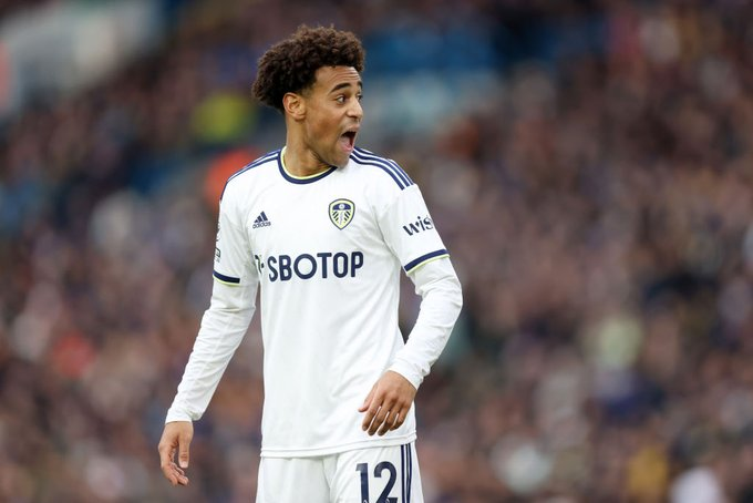 superpedbin's tweet photo. Tyler Adams มิดฟิลด์จากลีดส์ ที่เคยกำลังจะเซ็นสัญญากับหอยเชลซี ย้ายไปบอร์นมัธด้วยสัญญา 5 ปี #Chelsea https://t.co/pM0HW4w3Pv
