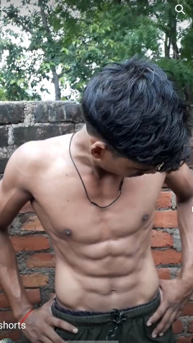 seetufitness's tweet photo. Desi gym 🔥 Desi workout 💪 
#desigym #desbody #homeworkout #fitness #fitnessmodel #bodypicture
#seetufitness #desibodybuilder https://t.co/ZiV7CDYfS2