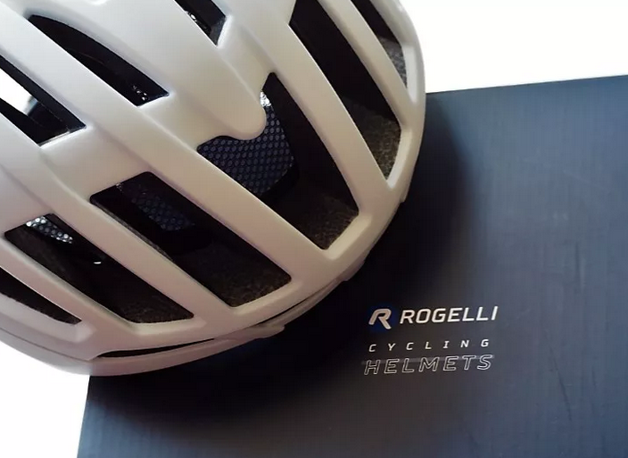 Team29er's tweet photo. Test Rogelli Deiro lekki kask rowerowy  W kasku nie przebijesz się przez ścianę, ale 285 gramów na głowie doskonale Cię ochroni. Tak brzmi hasło reklamowe producenta kasku Deiro firmy Rogelli.
https://t.co/calOsH8f0V #gravel #rogelli #bicycle #helmet https://t.co/NoHG4OqWIF