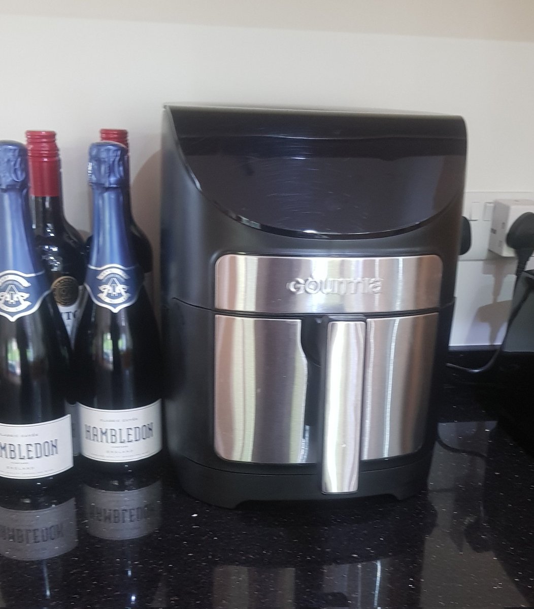 John Nichol ✈ tweet media