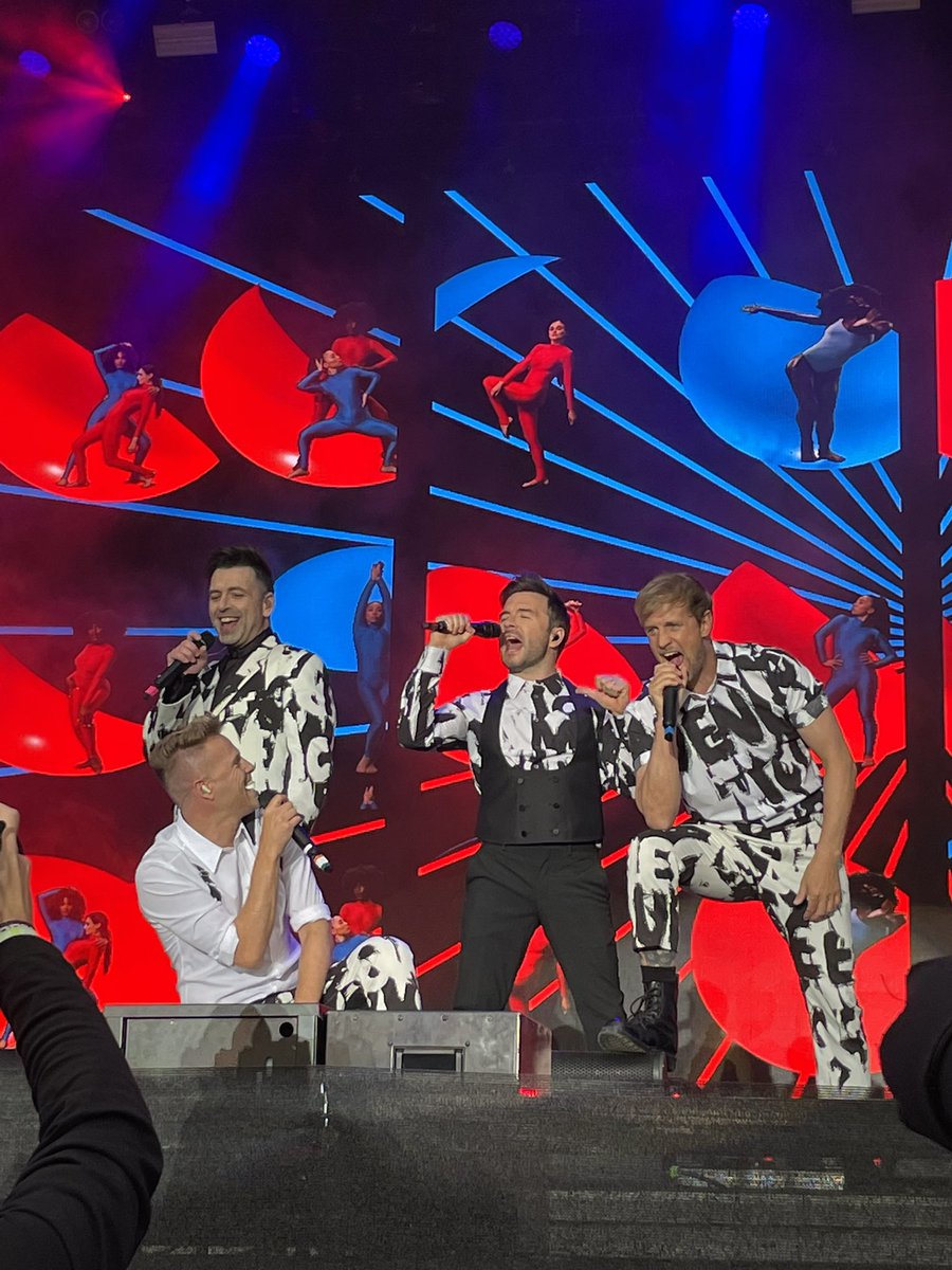 ABfilaner's tweet photo. One year ago today! Hope to see you back in Norway soon @westlifemusic @ShaneFilan @NickyByrne @KianEganWL @MarkusFeehily https://t.co/SzRx94IEa8