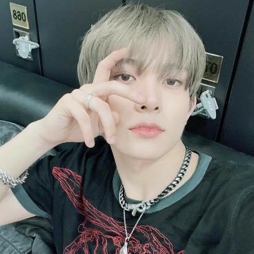 10PMOfficiaI's tweet photo. 10PM의 가장 잘생긴 멤버가 드디어 왔어요. 안녕하세요! 모두 만나서 반가워요 :)

#XASH 💣 #10PMOFFICIALDEBUT https://t.co/ms3odbWMQS
