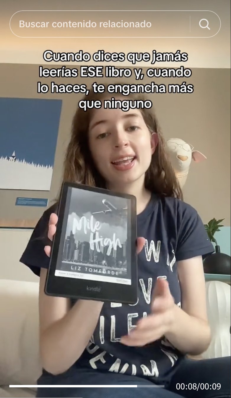 Los mejores booktokers en español - Esperanza Luque