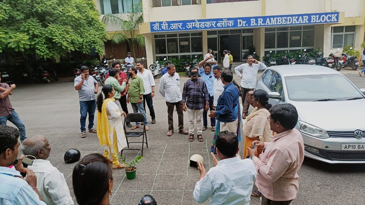 NITIAayog's tweet photo. Focus areas include strategic planning, on-field #ABP implementation, and amplifying grassroots empowerment, bolstering the capacity of Block Level Officials for comprehensive development.
#EmpowerGrassroots #ProgressingIndia #NITIAayog #PMOIndia https://t.co/n77oPrPY5u