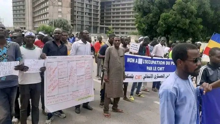AbdouDo18195369's tweet photo. France 🇫🇷 # Tchad 🇹🇩 Mobilisation générale au Tchad 🇹🇩 contre la présence des troupes françaises. https://t.co/VCwY8TGmK4