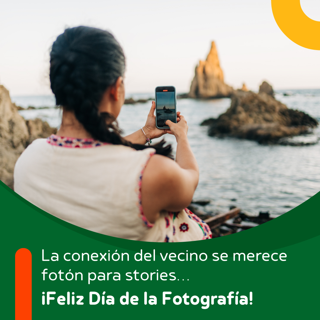 populoos's tweet photo. ¿Capturando atardeceres este verano? ☀️ Celebra el ‘Día de la fotografía’ 📷 detrás del ‘objetivo’ más importante: conectar y disfrutar de momentos de calidad con los que más quieres. #populoos #diadelafotografía #TuOperadorLocalDeConfianza #conexion https://t.co/QN85ixTXYy https://t.co/E5d1xXnwUk