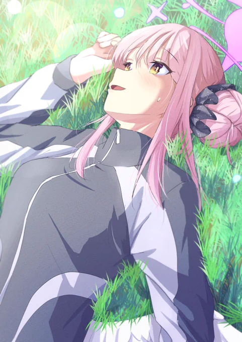 草の上って意外と気持ちいいんだね、先生#ブルアカ 
