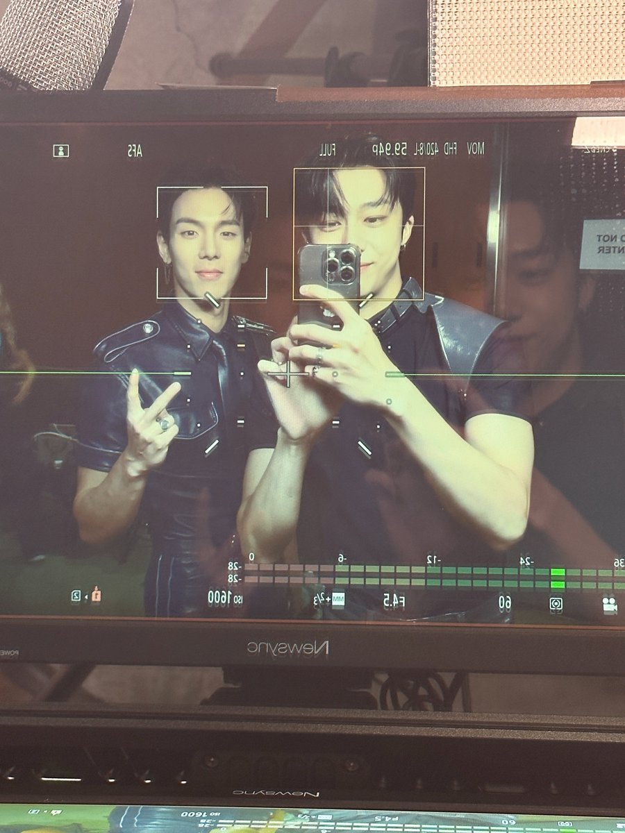 Love ya MONBEBE❤️❤️❤️ #형원