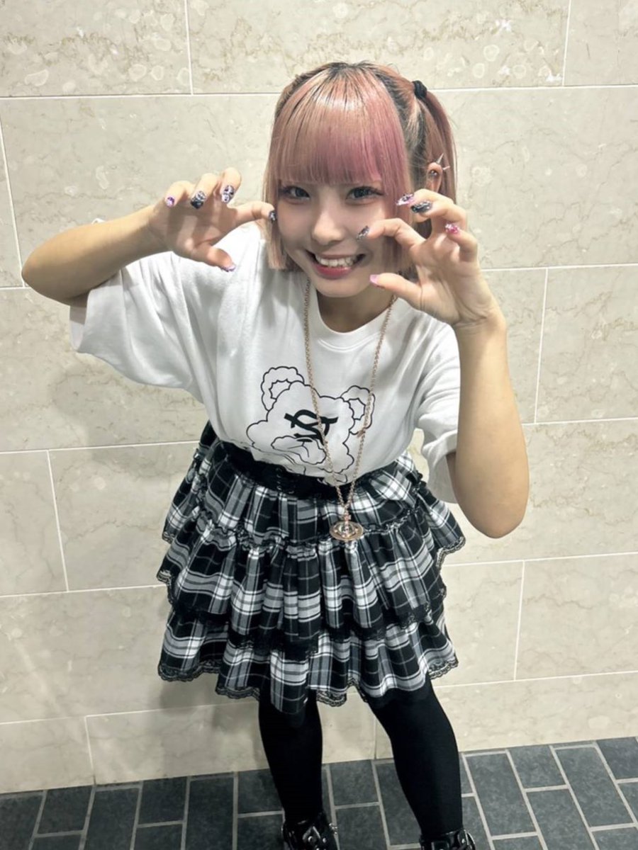 はじめまして NaNiYoRiの新メンバーになりました 鈴宮みみこ です