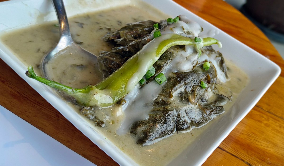 pinoyanghang's tweet image. LAING, a #FilipinoDish made up of taro leaves (shredded or not), meat or seafood cooked in thick coconut milk spiced with chili, lemongrass, garlic, shallots, ginger, is still one of my favorite side dishes to go with any grilled meat entrée—plus rice, of course!

#ComfortFood