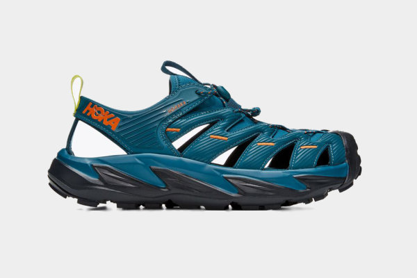 Hoka Oofos Vs Crocs Oofos Vs Crocs Oofos Vs Crocs Clogs Which Is Best For You Fortunate Feet