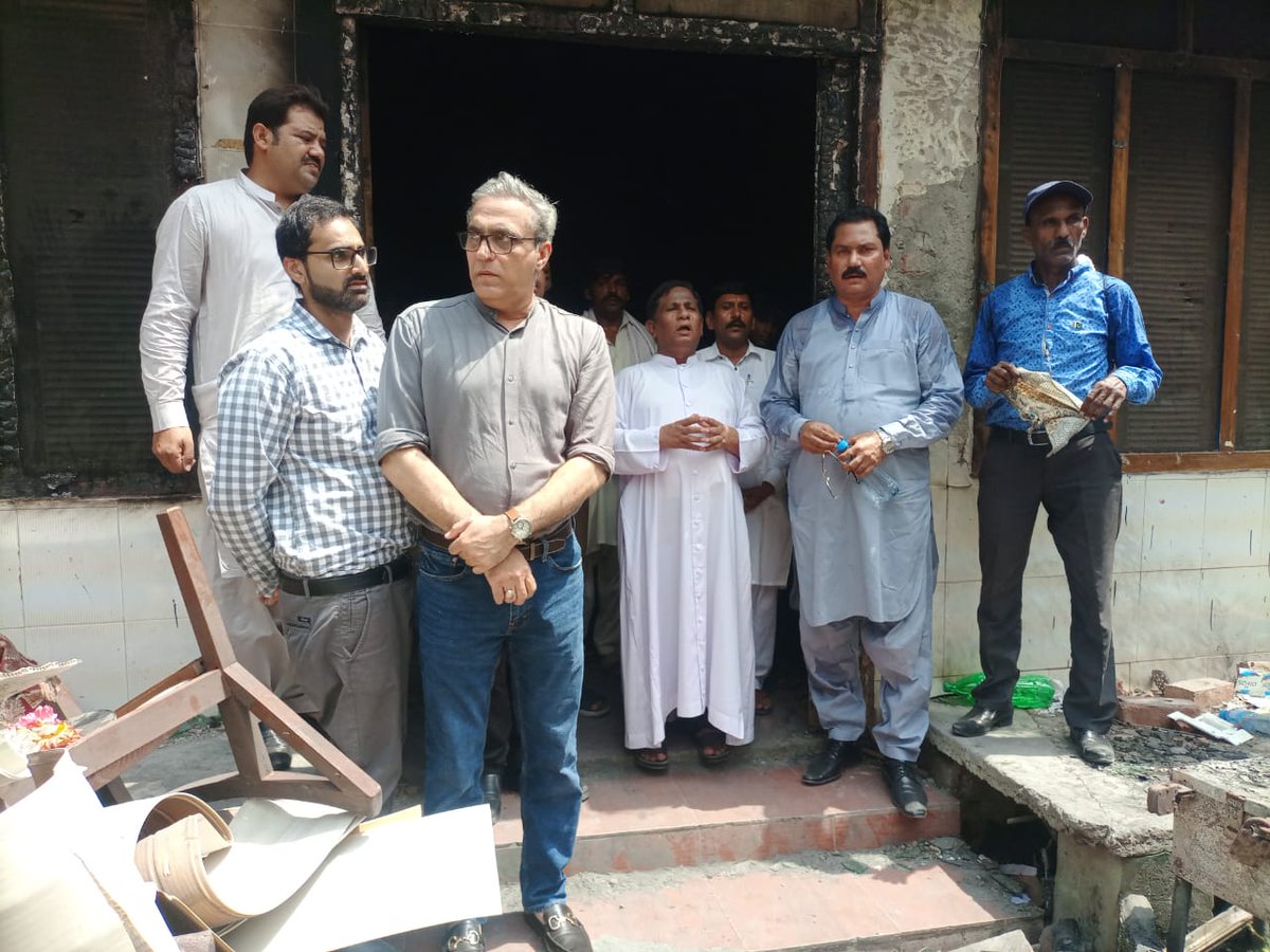 1/n

#AawazII District Forum members and team visited the house of Bishop Indrias Rehmat in Faisalabad and the site of the first church burned by the mob. 1/n @pkBritish @amahmood72 @UKaid