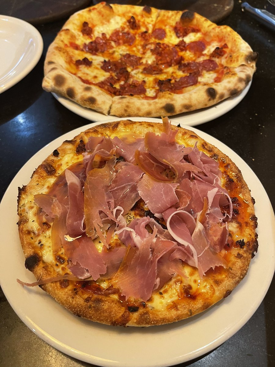 ⚽️ Match day deal!

🍕 Free beer &amp; fresh deep dish pizza 
🎫 Show your season/match day ticket before ordering 
🍷 Wine &amp; soft drink option available 

<a href="/LCFC/">Leicester City</a> <a href="/CardiffCityFC/">Cardiff City FC</a> @LCFCFamily 
#lcfc #leicar #leicester