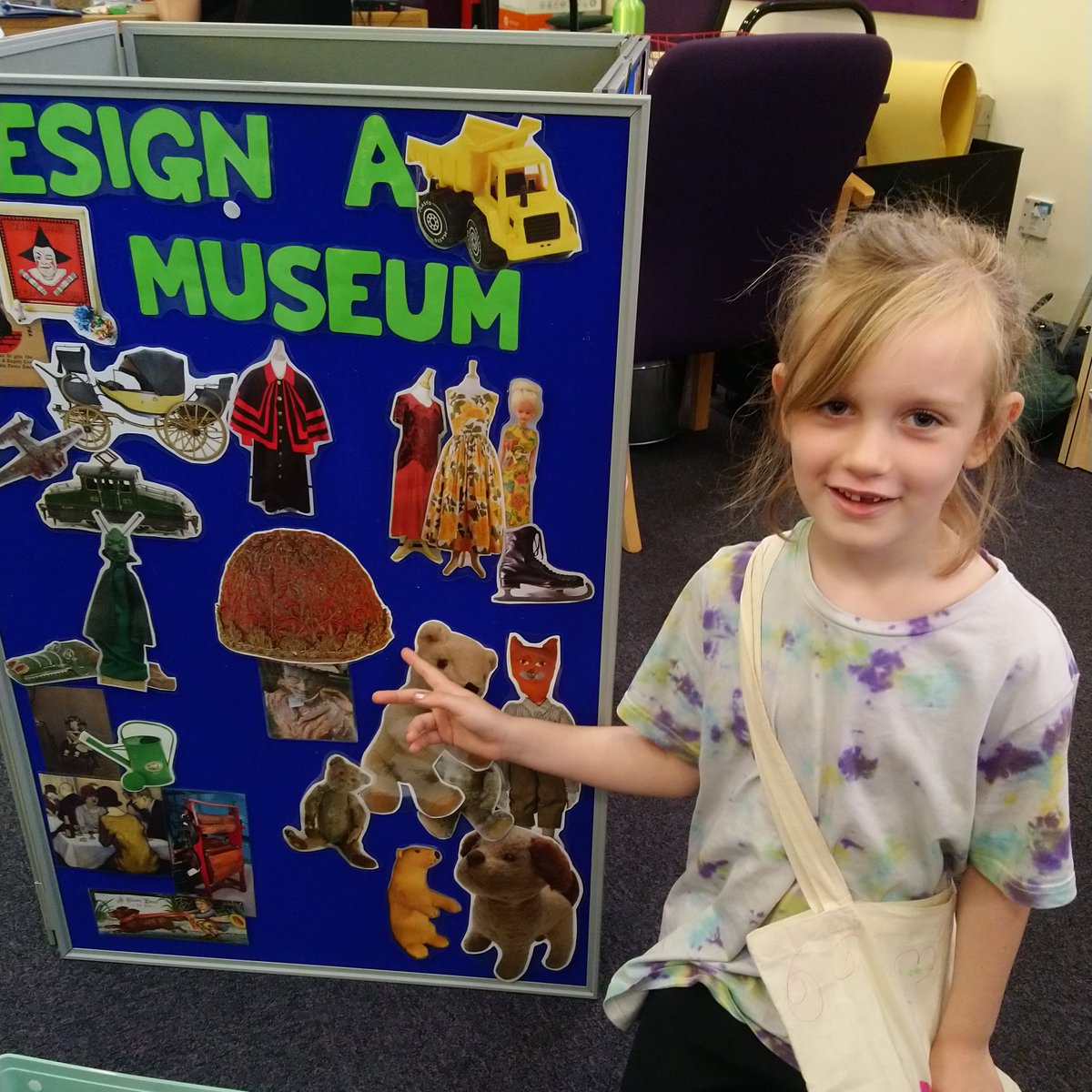ArchandHeritage's tweet photo. On Tuesday we are having fun with the archive animals at #NewcastleLibrary! Join us 10-2pm for curator crafts, artefacts, object handling and badgemaking. We are also hosting a story time at 11am for ages 0-8: come along and show off your animal noises! 🐻 @StaffsLibraries https://t.co/nAVnuRaRhm