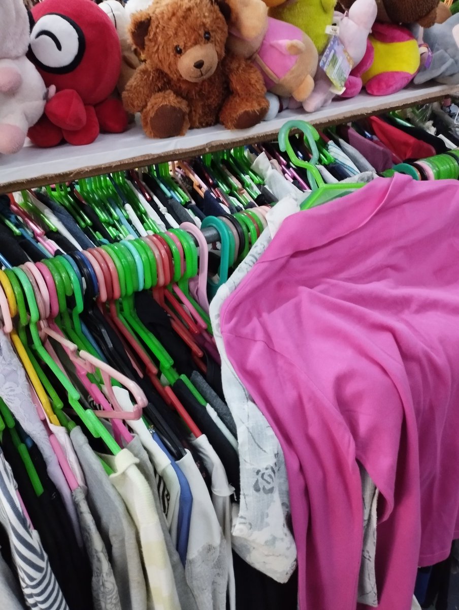 thankulorde's tweet photo. thank u thrift gods ng CUBAO 🙏 im so blessed

grabe yung 6 for 100 ndkskskz https://t.co/1P5tAYlpST