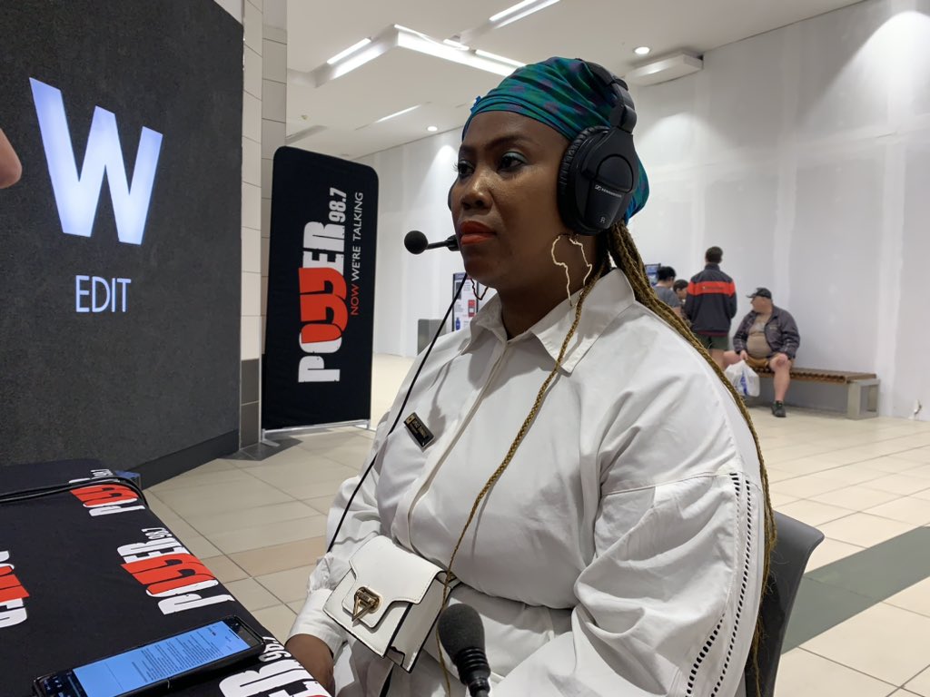 Powerfm987's tweet photo. ON AIR: Sponsored
HELLO PRESIDENT SQUARE
Our new Woolies WEDIT store is now open.
@LeboPhokela is in conversation with Store Manager, Lipuo Thwane.
#WWNewStore #WWFashion #WoolworthsWEdit https://t.co/WUuT7RySt1