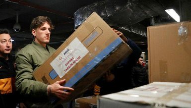 Zanioloya doyamadan gitti. Geldinde ne heycanlanmıştım oysa ki. Çoğu Ligleri/Oyuncuları takip ederim izlerim bazi oyuncularda derim keşke Galatasarayda izleyebilseydik. Zaniolo öyle bir futbolçuydu. Kendine iyi bak bizi düşünme su akar yolunu bulur🥲