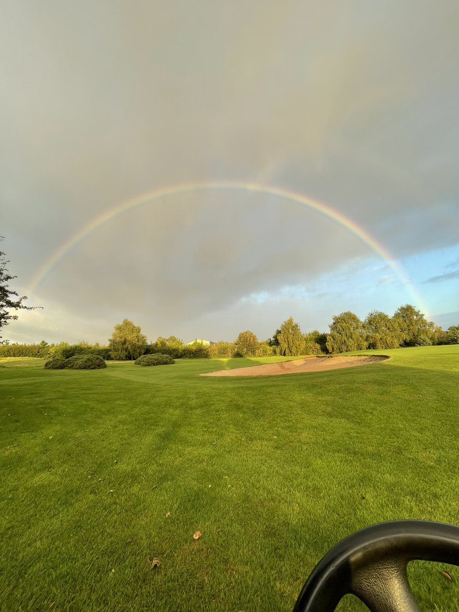 CanningtonGolfC's tweet photo. 🌈  ⛳️ https://t.co/Q58RTrEAhj