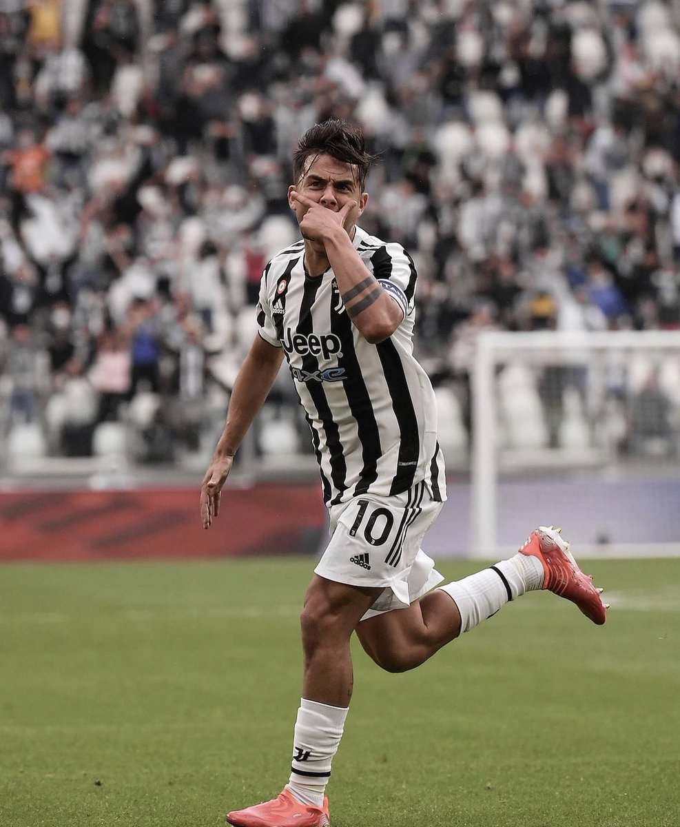 sonourtata's tweet photo. “Era come casa mia: conoscevo tutta la gente, conoscevo lo stadio, i tifosi, ero il secondo capitano della squadra” 

io non mi riprenderò mai da questo addio, non c’è niente da fare 😭💎 https://t.co/tV3meaxlxN