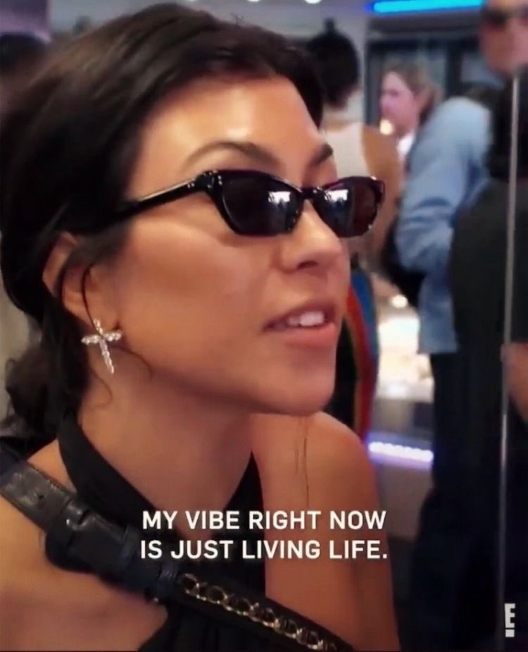 femme fatale tweet media