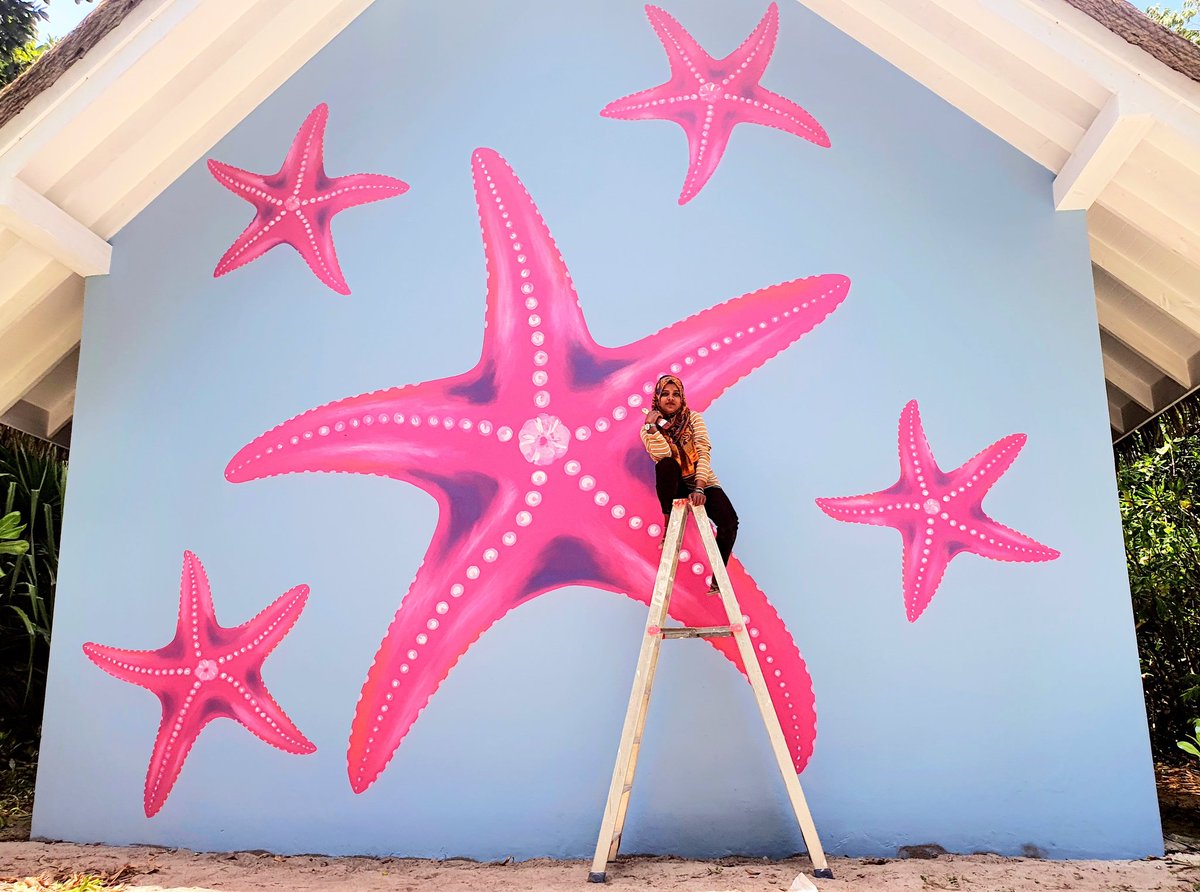 Cut me up and throw me into the ocean, I will regenerate and multiply... because I'm a Star Fish 
#myart #wallpainting #starfish #seastar