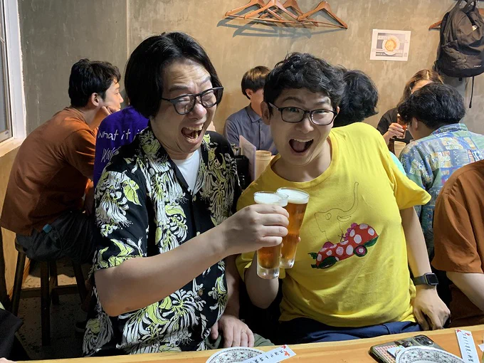 突然食べなきゃいけない気がして、20名ぐらいで子羊の丸焼きを食べた記事です。本能が永遠に加速していく感じがした。「バンシ」というラム肉の餃子も美味すぎ。↓続きはこちらから「羊の丸焼きを食べる。ちょっとだけ本能を取り戻す為に。(作:ストーム叉焼)」  