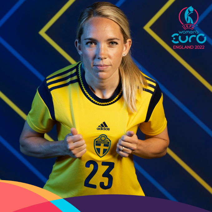 SvanteLundgren's tweet photo. Det här var Sveriges bästa spelare i VM, tillika den enda i öppningselvan som spelar i Allsvenskan.
Hon ägde mittfältet i varje match. Utom mot Spanien. #Rubensson #VMbrons https://t.co/jfREQCswrE