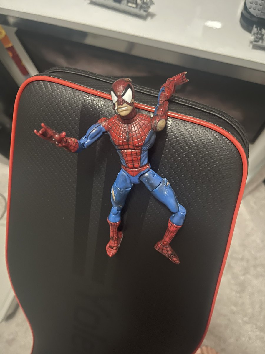 Cmarcus0929's tweet photo. @DanYunIsTrying Will we ever get a new battle damaged spidey? https://t.co/GzGVhG0dl7