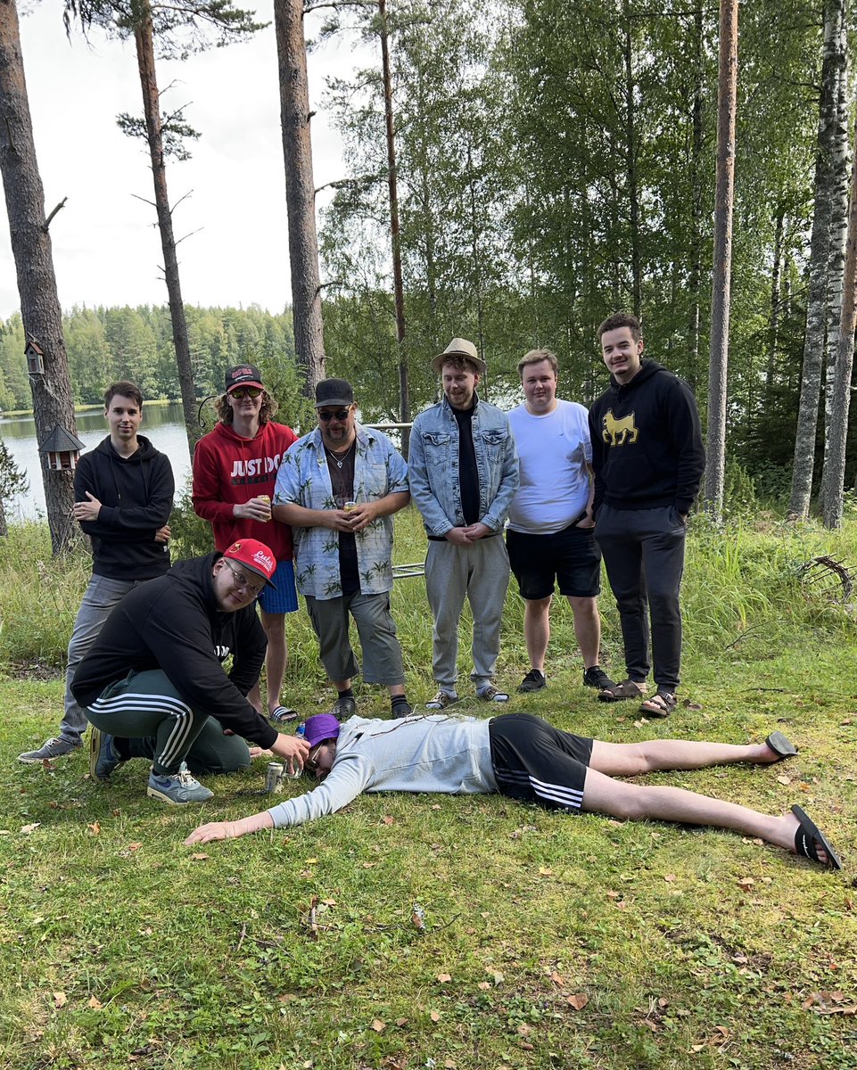 MIESTEN kanssa MÖXÄLLÄ