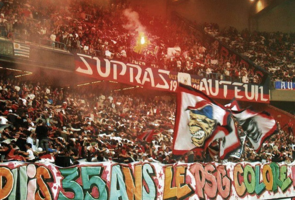 Julien_27LS's tweet photo. ❤️ICI C’EST PARIS💙
AUCUN FAN DU PSG NE PASSERA SANS FAV CE TWEET ❤️💙
———————————————
{Paris SG,Tous ensemble on chantera,
Cet amour qu’on a pour toi,
Qui ne cessera jamais !
Après tant d’années,
De galères et de combats,
Oh pour toi Paris SG,
On va se casser la voix} https://t.co/PWROU0ZYXY