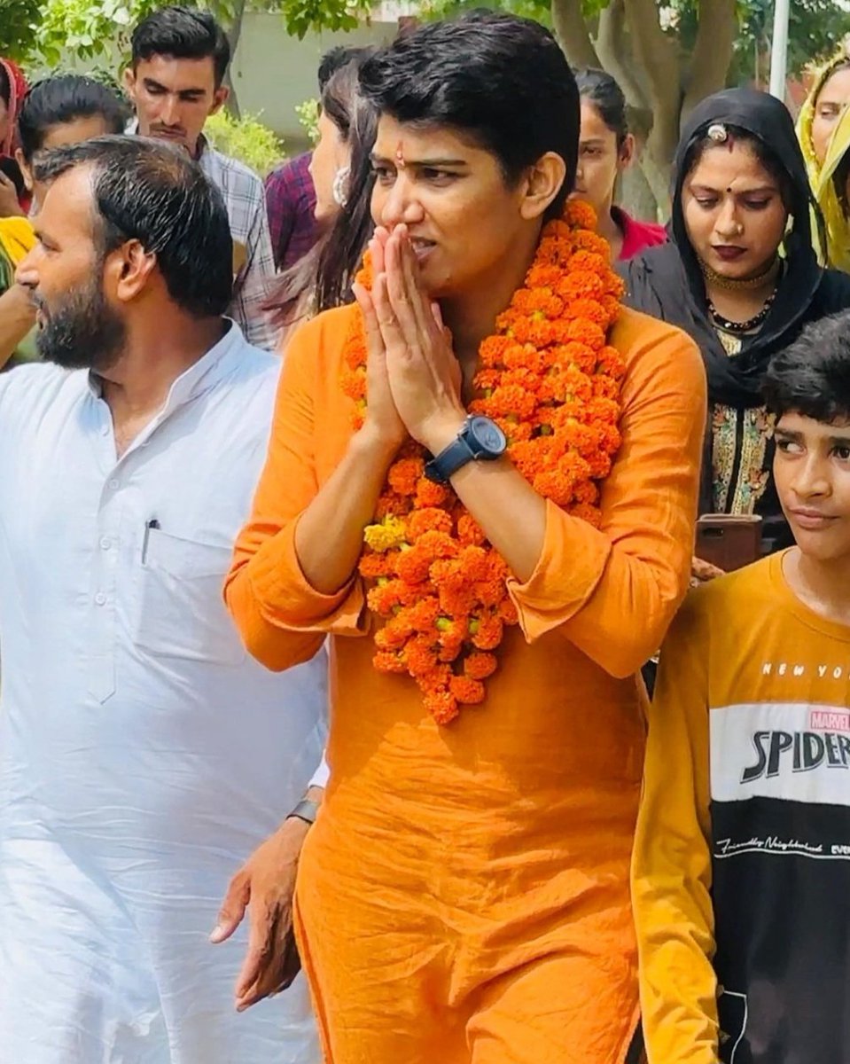 deepak_ynr's tweet photo. हरियाणा मुख्यमंत्री कार्यालय (CMO) में ऑफिसर ऑन स्पेशल ड्यूटी (OSD) की जिम्मेदारी मिलने पर हार्दिक शुभकामनाएं आपको Anita Kundu ji 🙏 https://t.co/fEfioQrNU5