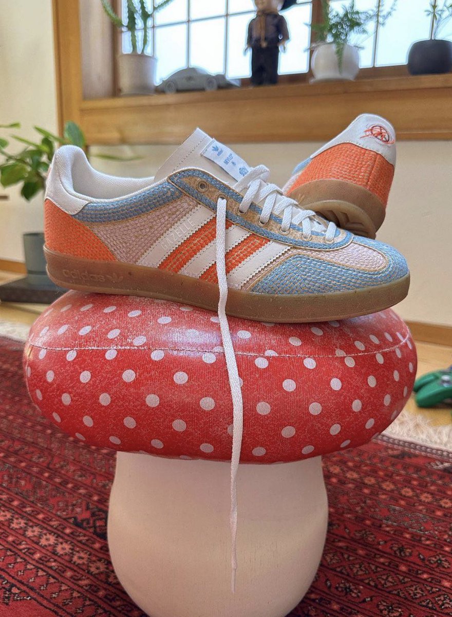 Sean Wotherspoon teased an upcoming Adidas Gazelle made from Mushroom Leather!🖤