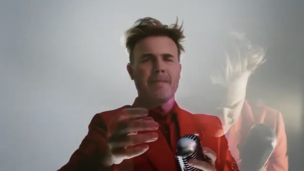 EvaaRashid's tweet photo. Aw wow @GaryBarlow 😍😍😍😍😍❤️🔥 Take me back to the #MPBH era! https://t.co/PH0A8ulCmb
