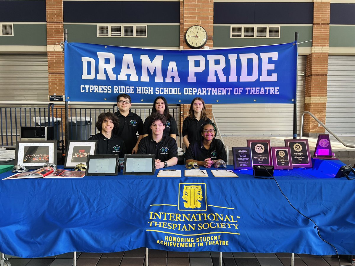 Cy-Ridge Theatre tweet media