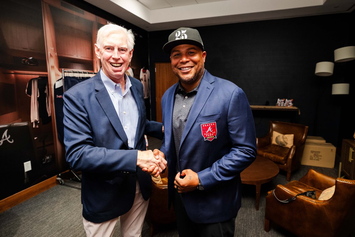 Its an honor to be with these @Braves legend #HOF #ForTheA