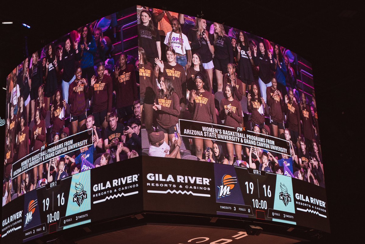 Thank you to the @PhoenixMercury for having us at their Women's Empowerment Night. We had a great time! 🔱 😈 #ForksUp /// #O2V /// #ValleyTogether