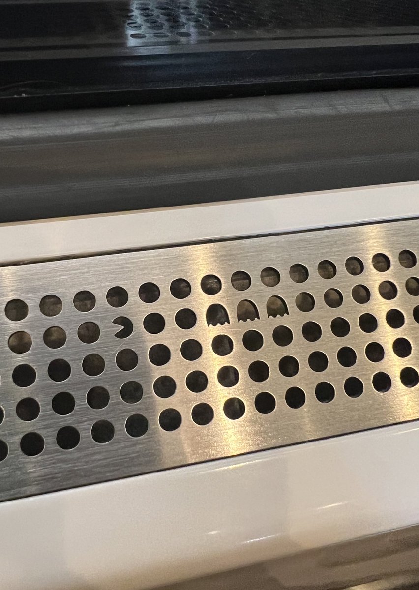 love this lil easter egg in the stockholm subway train design