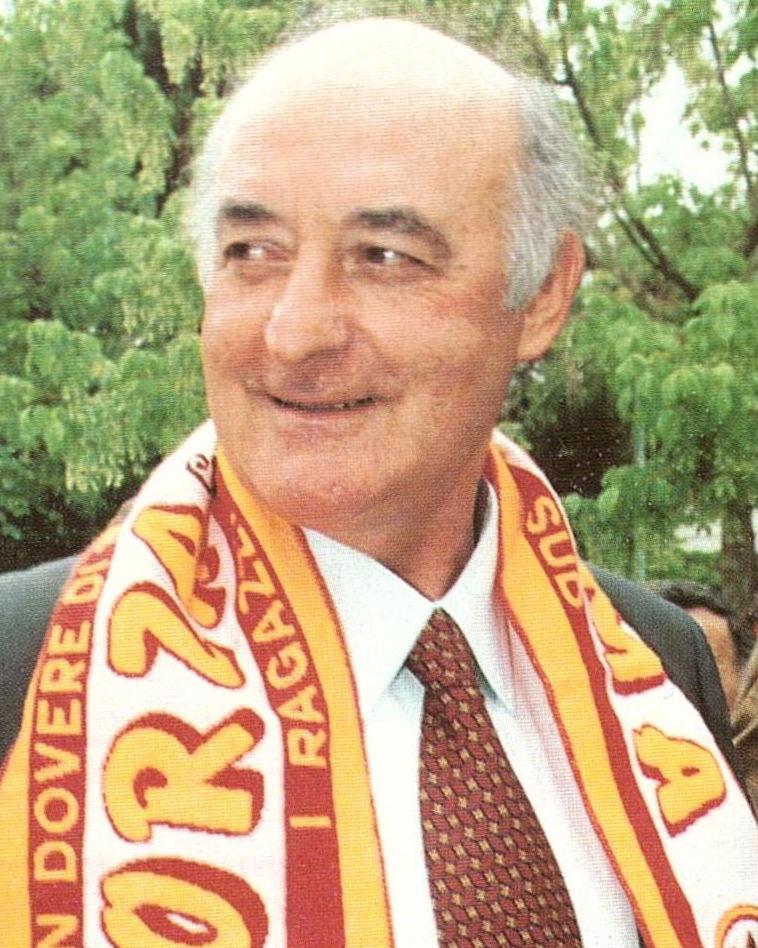 GiorgiaMeloni's tweet photo. Carlo Mazzone era un uomo genuino e verace, custode dei valori più sani dello sport. Un grande allenatore, amato da tutti perché ha rappresentato un calcio vicino al popolo e ai suoi tifosi. Mi stringo al dolore della famiglia e di tutti i suoi conoscenti. Ci mancherai Carletto. https://t.co/rriZd5DI0M
