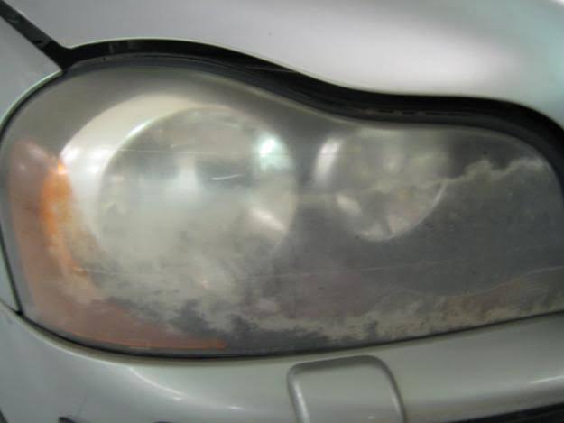 Nig_Farmer's tweet photo. #NaijaFarmerTips

When Car headlamps become dull, Mechanics charge alot to clean it.

To brighten your car headlamps don't stress

Slice GARLIC and Rub the sliced part on your car headlamps very well. Then clean with cloth

It clears all dirt &amp; your head/rear lamp shines Bright https://t.co/tPU3qUGAYh