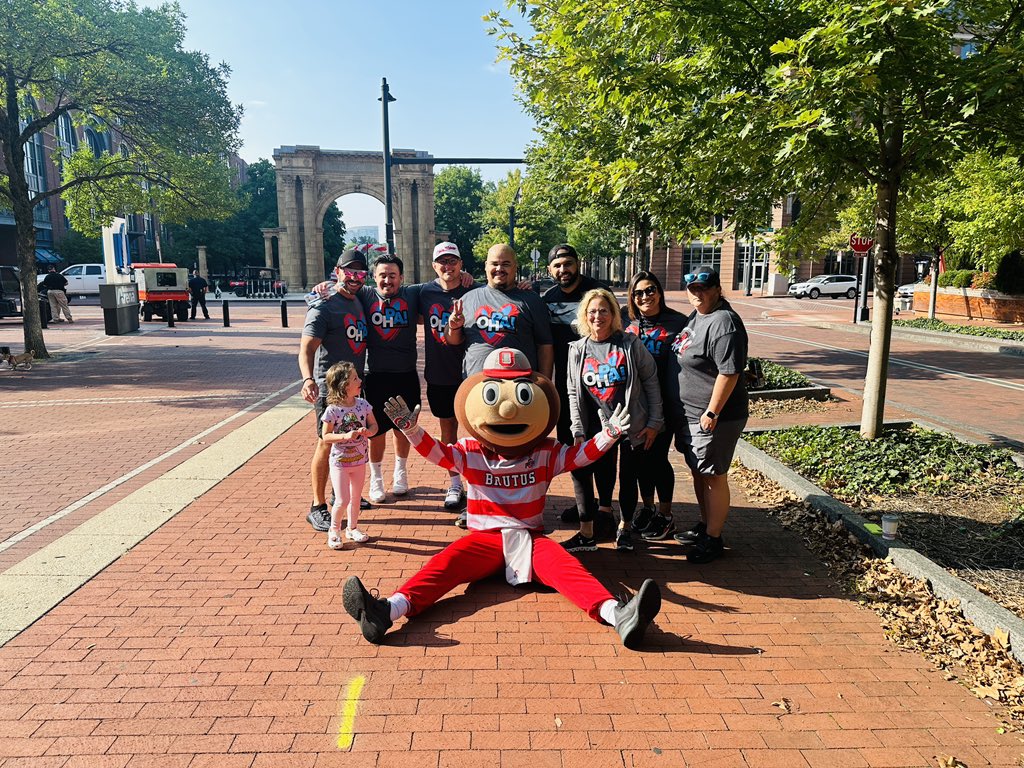 Team MOHtivate up and at it for the AHA Walk in Columbus this morning!!! 🩵❤️ #LifeAtAtt