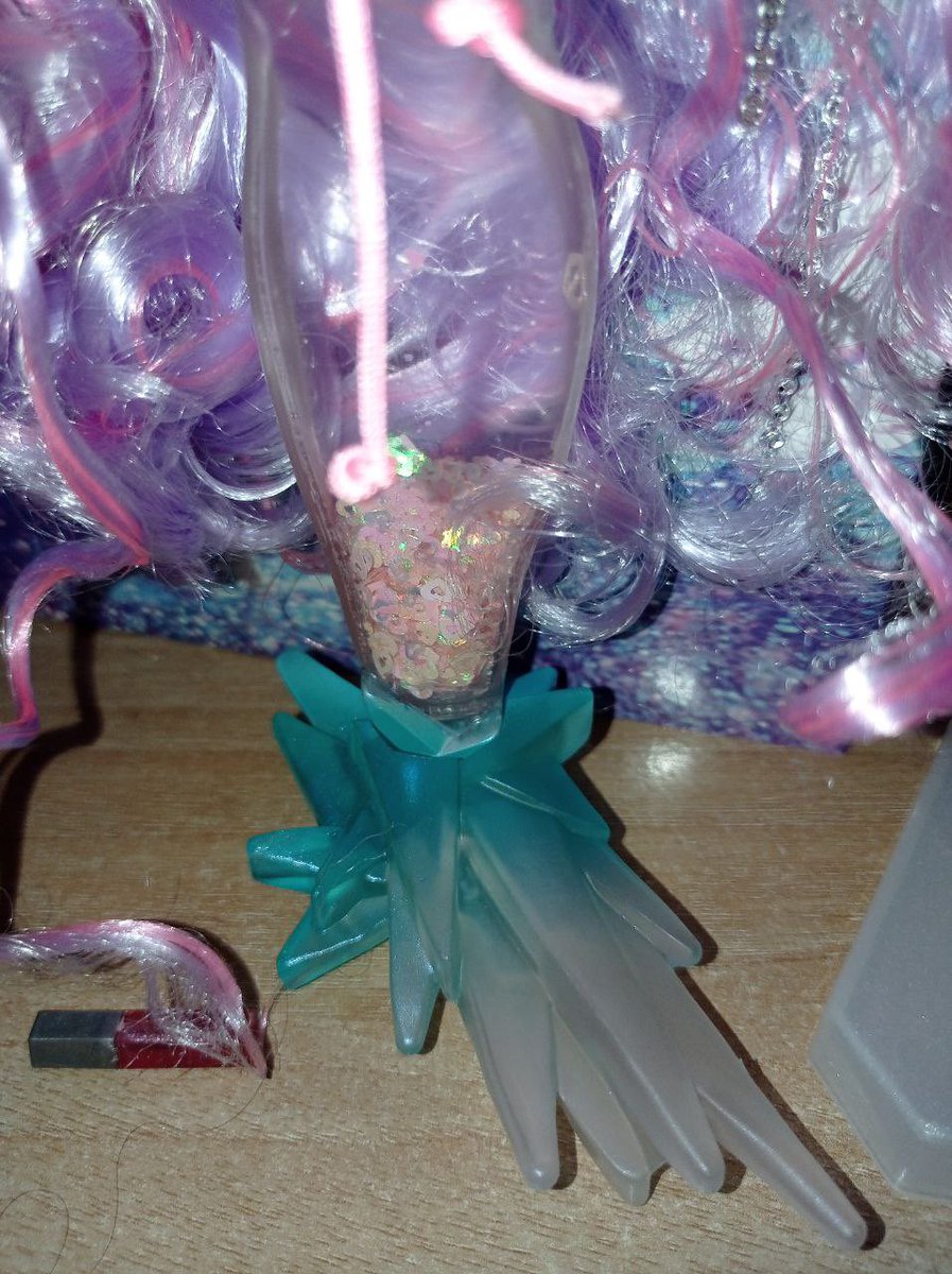 winxclubpretty's tweet image. This Harmonique Winter Waves Doll is so cute
#Mermaze #MermazeMermaidz #Mermaidz #Doll #MermazeMermaidzDoll #WinterWaves #MermazeMermaidzWinterWaves #ColorChange #MermazeMermaidzColorChange #Harmonique  #MGAEntertainment #MGA #CollectMermaids #MermaidDoll #Mermaid