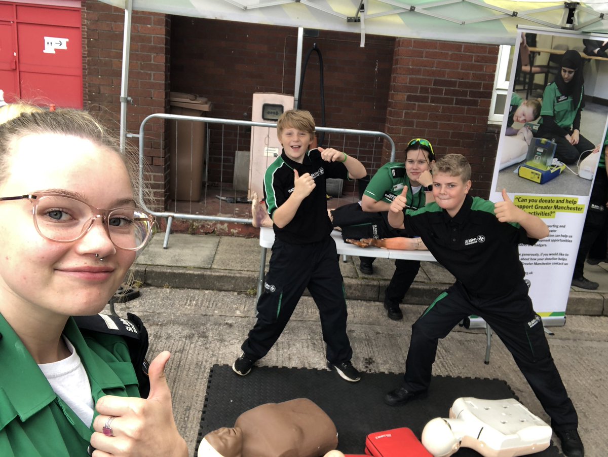 ElishaHughesHC's tweet photo. Cadets from the Greater Manchester District had been to Staybridge Fire Station for Save a Life. It was an amazing opportunity to bring to cadets. I loved it so much.
@SJAGMYouth @stjohnambulance #StJohnAmbulance #CadetReporter https://t.co/i6EmZsCTJA