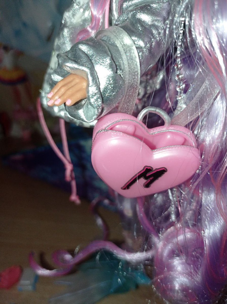 winxclubpretty's tweet image. What do you think of my Harmonique Winter Waves Doll?
#Mermaze #MermazeMermaidz #Mermaidz #Doll #MermazeMermaidzDoll #WinterWaves #MermazeMermaidzWinterWaves #ColorChange #MermazeMermaidzColorChange #Harmonique  #MGAEntertainment #MGA #CollectMermaids #MermaidDoll #Mermaid
