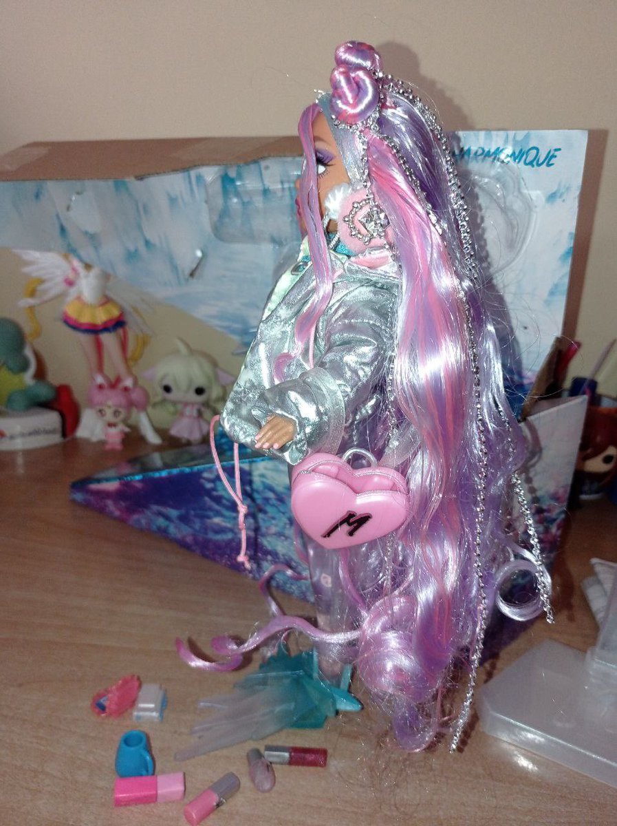 winxclubpretty's tweet image. What do you think of my Harmonique Winter Waves Doll?
#Mermaze #MermazeMermaidz #Mermaidz #Doll #MermazeMermaidzDoll #WinterWaves #MermazeMermaidzWinterWaves #ColorChange #MermazeMermaidzColorChange #Harmonique  #MGAEntertainment #MGA #CollectMermaids #MermaidDoll #Mermaid