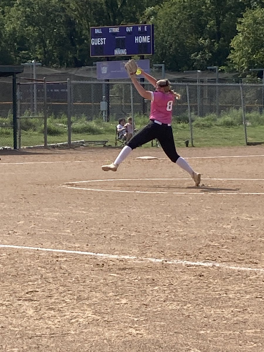 RSHSsports's tweet photo. A little softball action on a Saturday morning.
⁦@rshs_softball⁩ https://t.co/sVFh2NPRBq