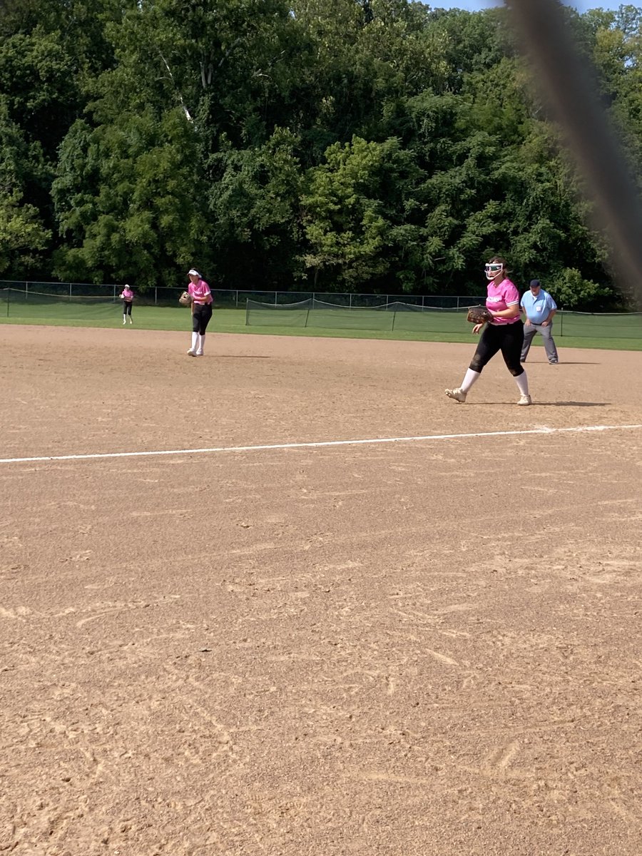 RSHSsports's tweet photo. A little softball action on a Saturday morning.
⁦@rshs_softball⁩ https://t.co/sVFh2NPRBq