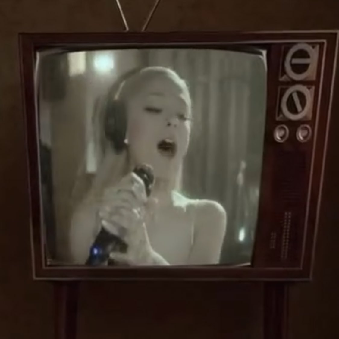 allegra☀️ tweet media