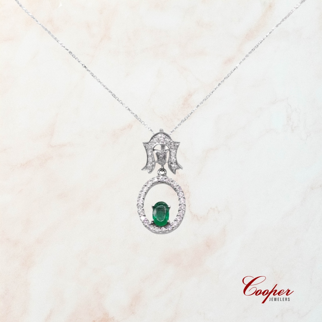 Vivid elegance shines. The .60 Carat Green Emerald and Diamonds Necklace. 

🎁 Click Link Here To View: l8r.it/zNtl

#Necklaces #EmeraldCut #EmeraldNecklace #diamonds #CooperJewelers #njjewelers #localjewelers #jewelers #diamond #luxurydesigns #womensfashion