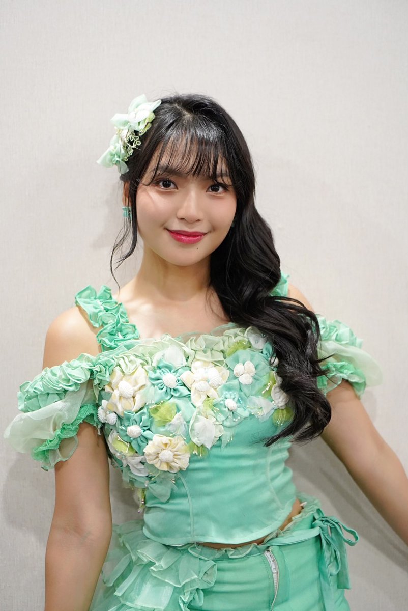 _shaniagracia31's tweet photo. 💚🌟 https://t.co/umT3ndEYmo