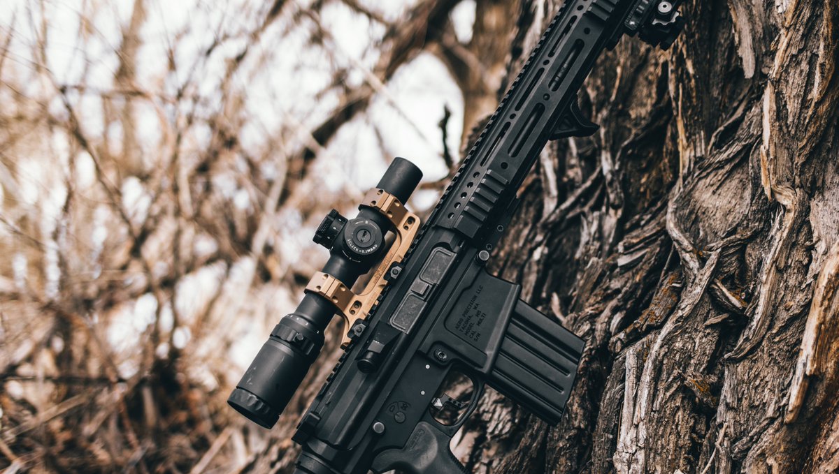 This LR-308 has got hunting on our minds 👀👀